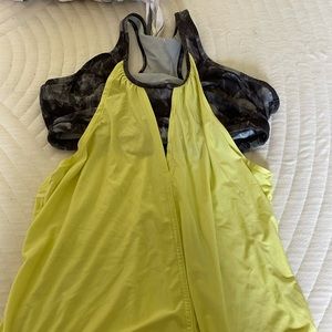 Workout too with spirts bra attached